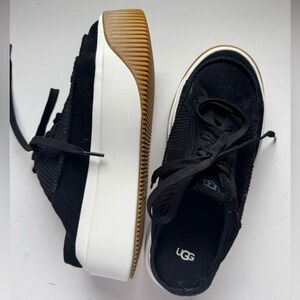 Ugg Ez-Duzit Mule Like New Size 9